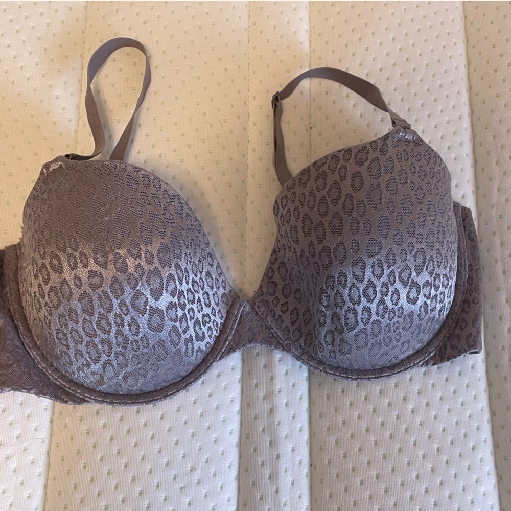 Victoria’s Secret Casual Cheetah Print Lavender Bra